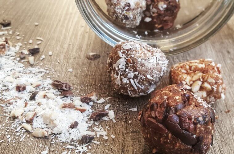 Clean Und Rohkostlich Snacken Schoko Haselnuss Kugeln Eat Train Love